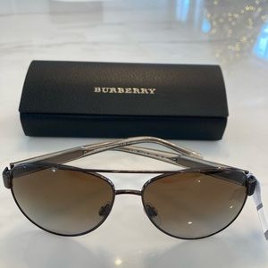 BURBERRY Polarized Sunglasses-NWT